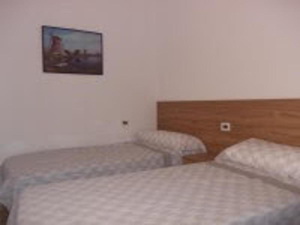 Piles - Apartment - Sleeps 7 - Parking - Seafront Exterior photo